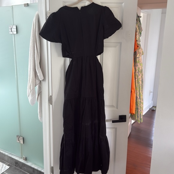 Women's WAYF Maxi Dress Black Tiered Cutouts Puff Sleeves Sized Medium - Picture 6 of 7